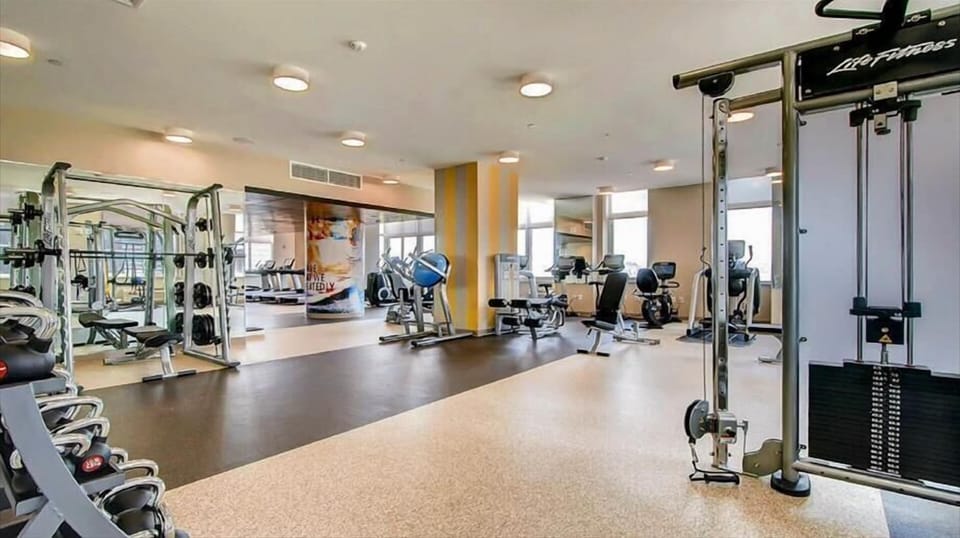 Jersey City 1 Bedroom Pool