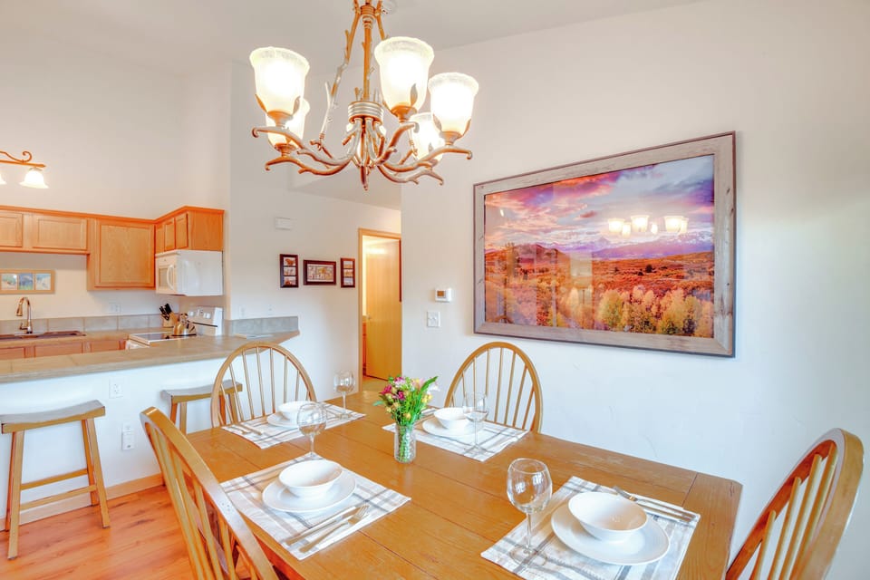 Dining Area | Dishes & Flatware Provided | Open Floor Plan