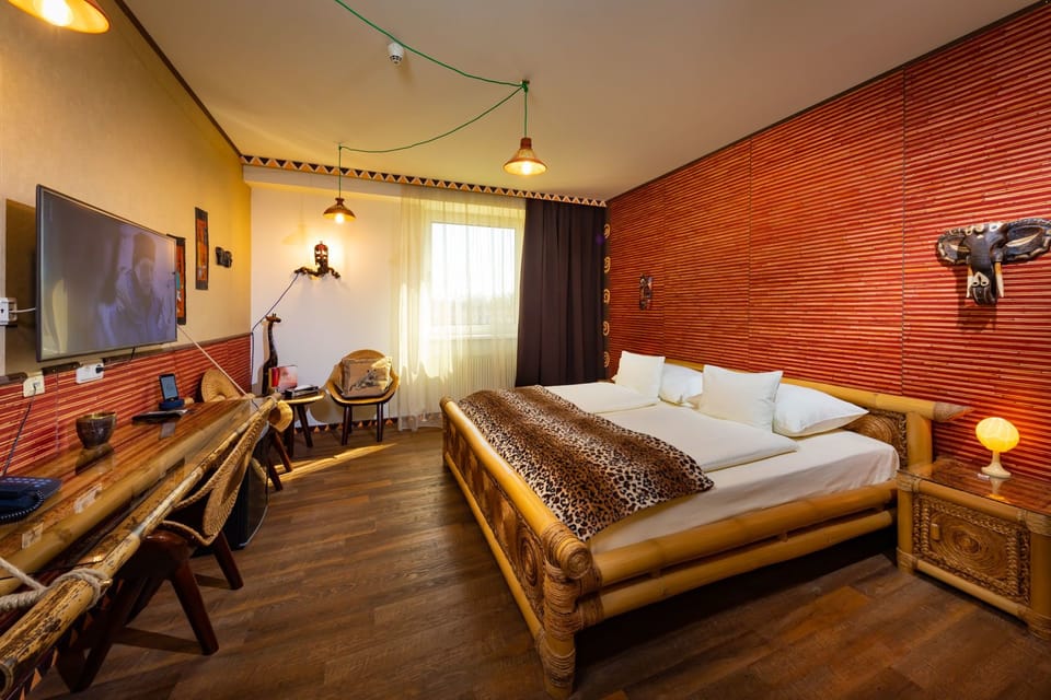 Design Double Room (Afrika) | Premium bedding, Select Comfort beds, minibar, in-room safe