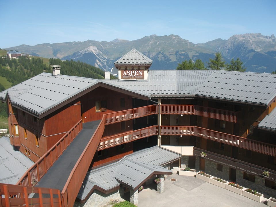 Enjoy a relaxing vacation in this prime destination!