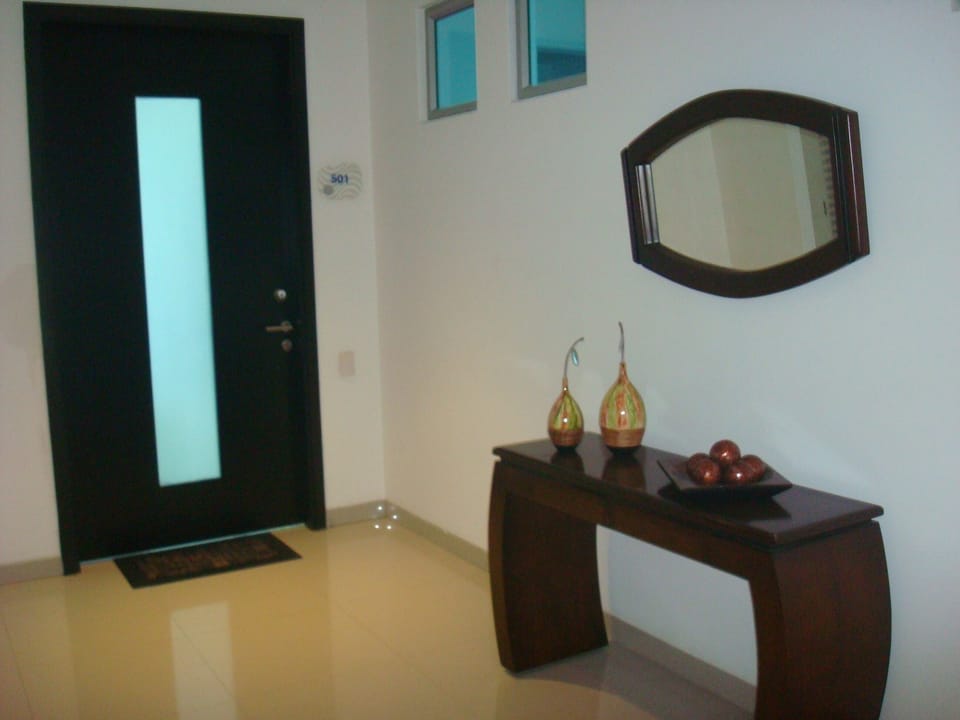APARTAMENTO AMPLIO 3 ALCOBAS FRENTE PLAY