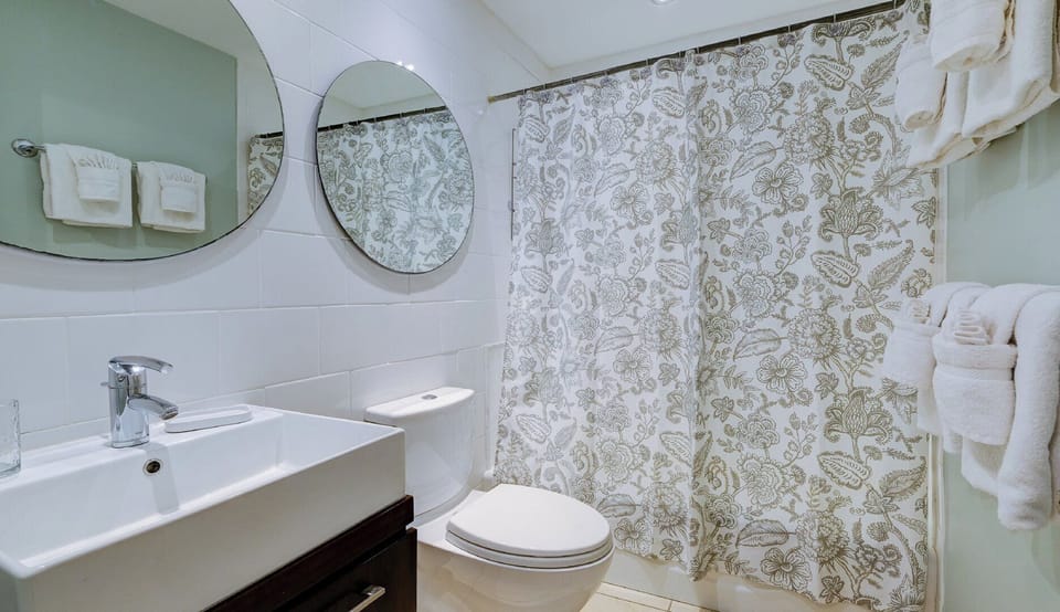 Main Bath with has Tub/Shower Combo
