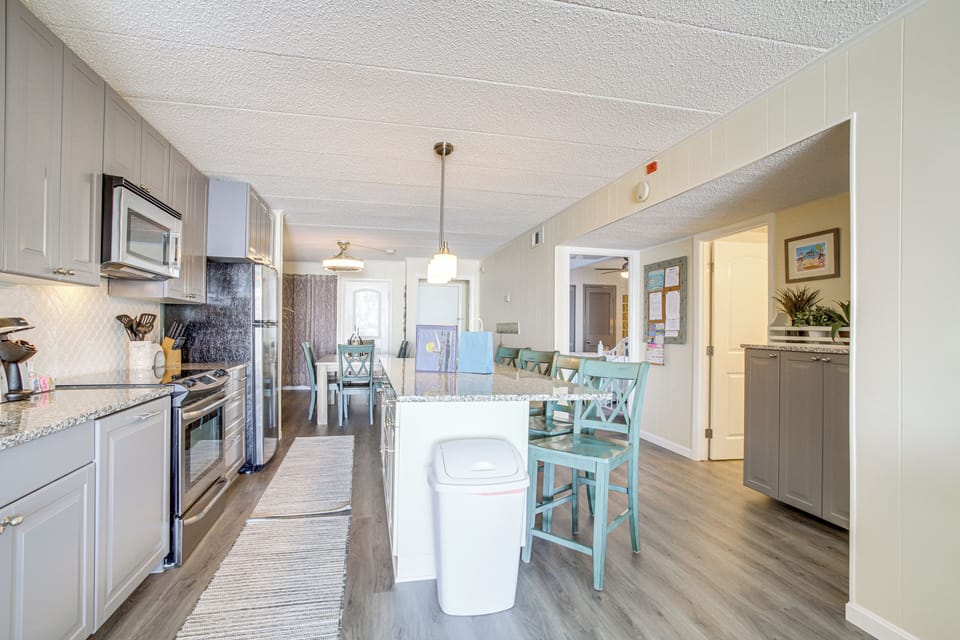 Kitchen | Breakfast Bar
