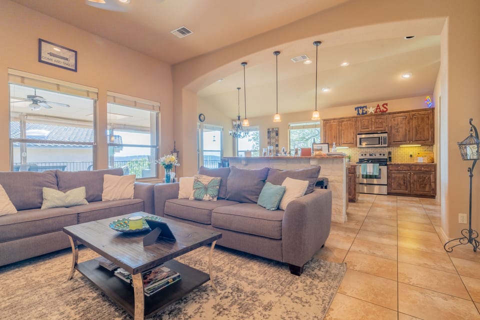 Two large sofas easily fit 6 adults.