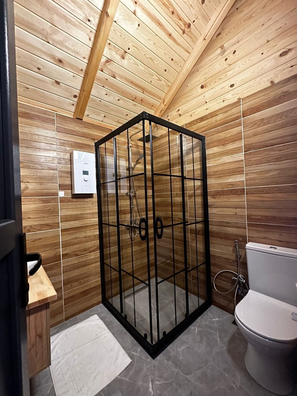 Romantic Tree House | Bathroom | Designer toiletries, hair dryer, bathrobes, slippers