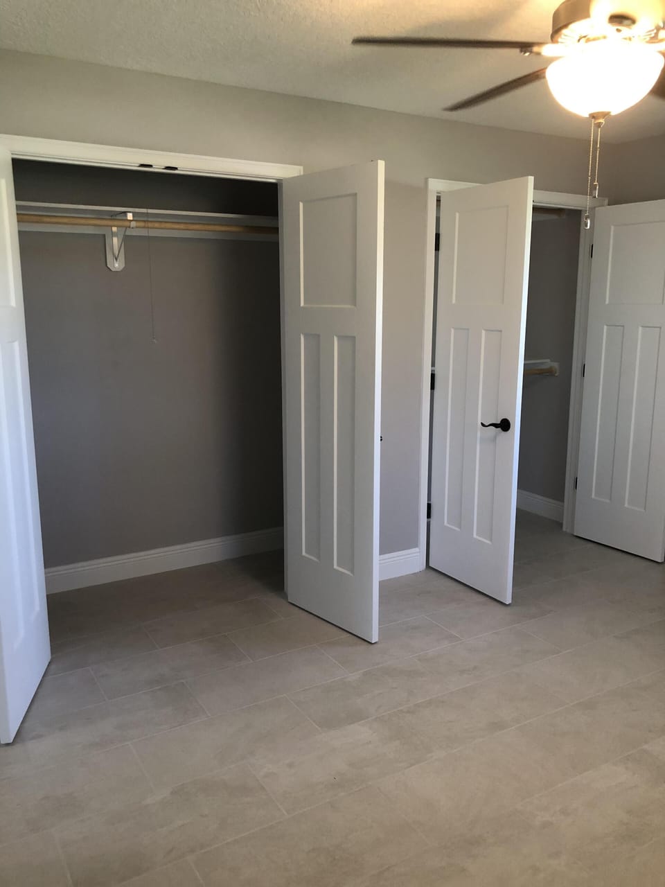 2 closets in master bedroom 