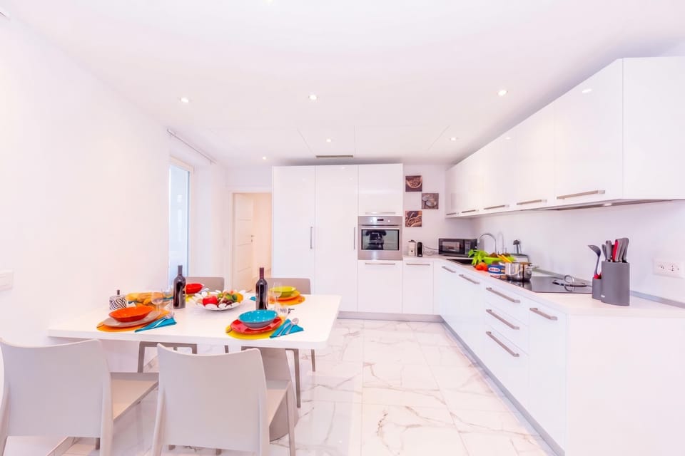 Kitchen and dining area
