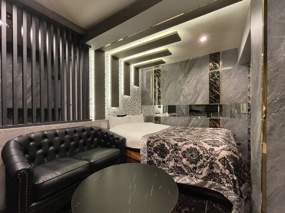 Standard Double Room, Non Smoking | WiFi (free), bed sheets