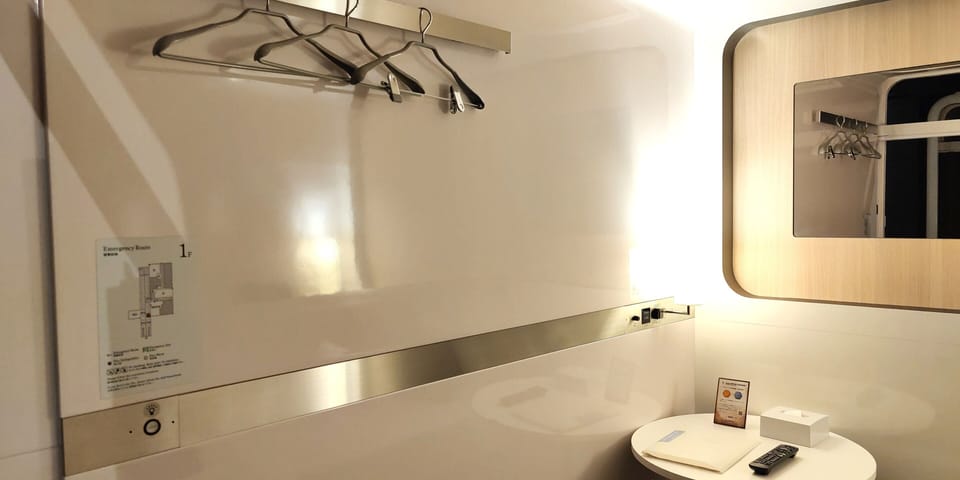 In-room safe, free WiFi, bed sheets