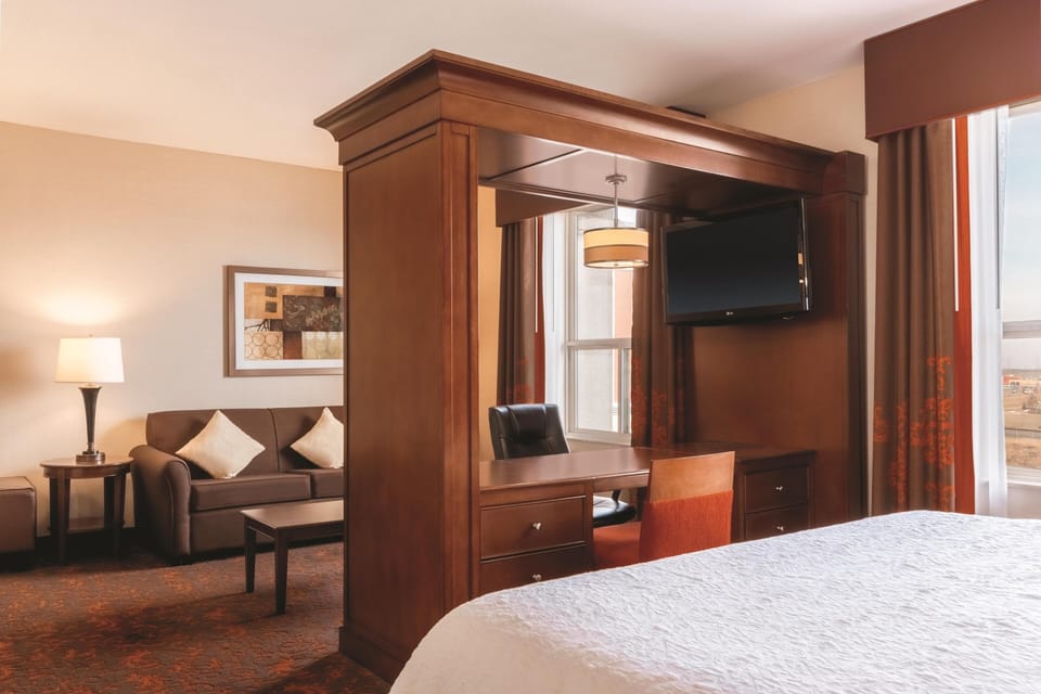 King Studio Suite | Premium bedding, pillowtop beds, in-room safe, desk
