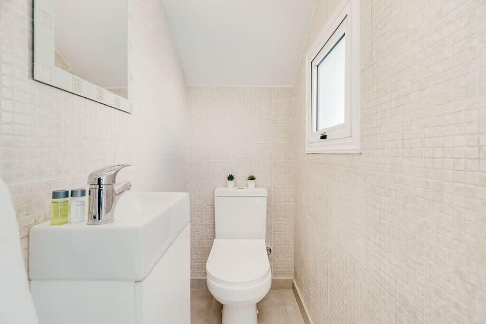 guest toilet