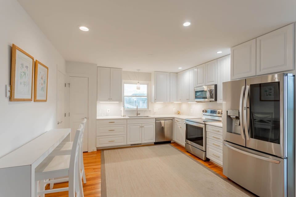Fully stocked kitchen with upgraded appliances!