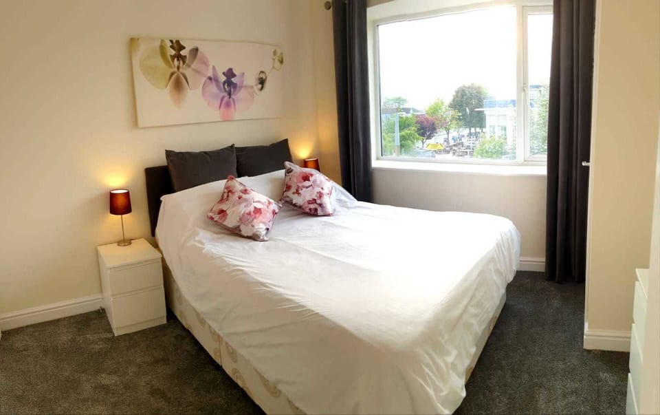 2 bedrooms, iron/ironing board, WiFi (free), bed sheets