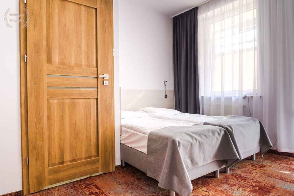 Comfort Double Room | Desk, soundproofing, free WiFi, bed sheets