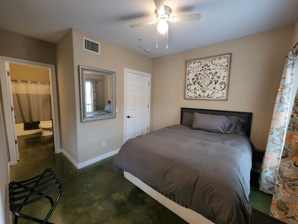 Master Bedroom hallway to bathroom