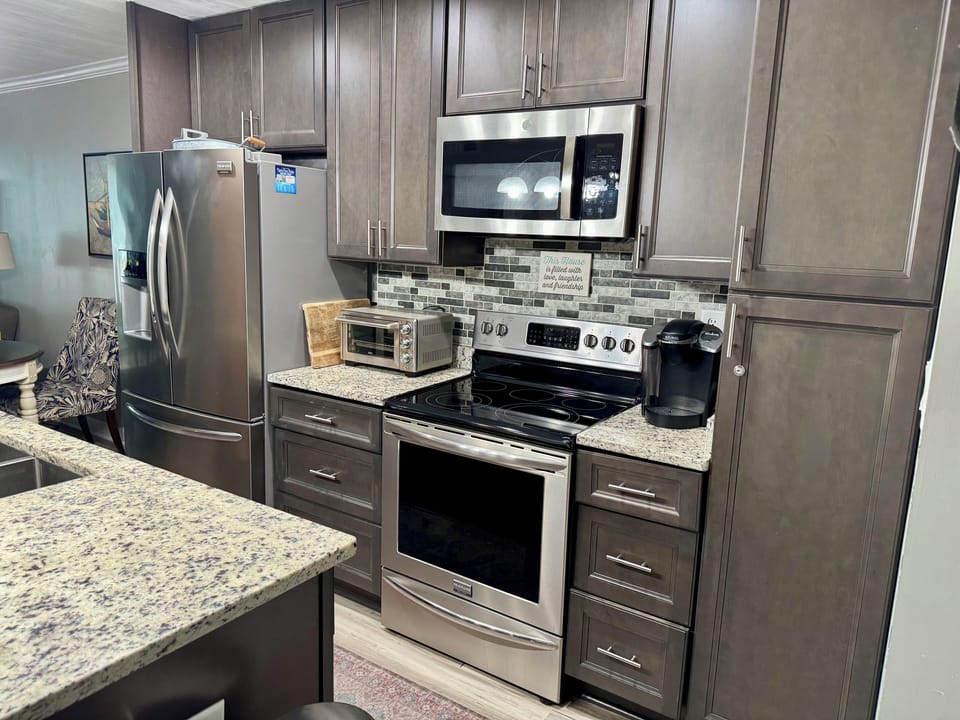 Fully equipped kitchen.