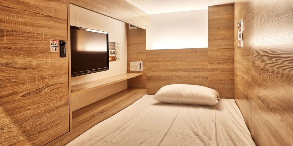 Hypo-allergenic bedding available, in-room safe, blackout drapes, WiFi