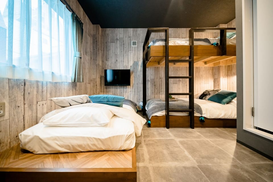 Triple Room | Free WiFi, bed sheets