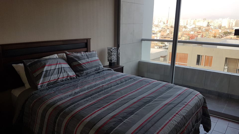 FLATS 2D (entre aeropuerto y Miraflores)
