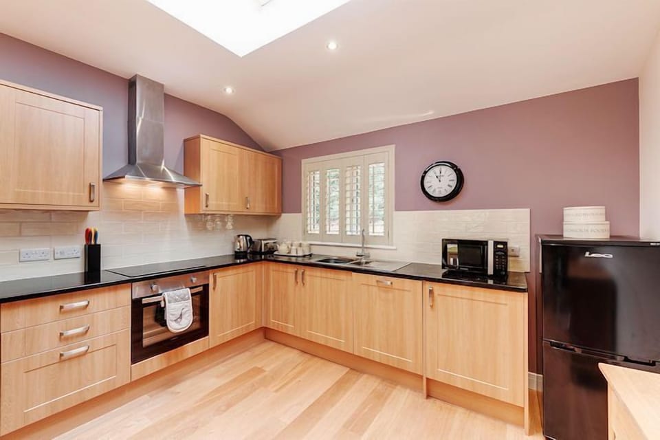 Kitchen, Electric Oven, Induction Hob- Willow Lodge