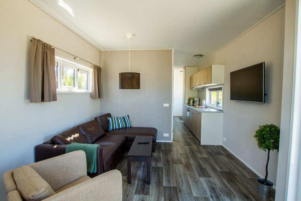 Comfort Mobile Home, 3 Bedrooms | Living area