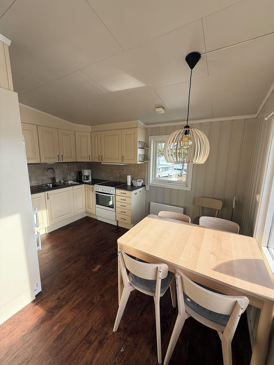 Condo, 3 Bedrooms | Private kitchen | Fridge, stovetop, coffee/tea maker, electric kettle