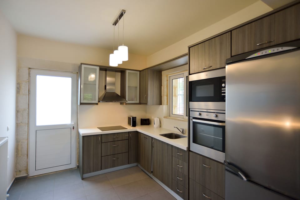 Villa, 3 Bedrooms, Sea View | Private kitchen | Full-size fridge, microwave, oven, stovetop