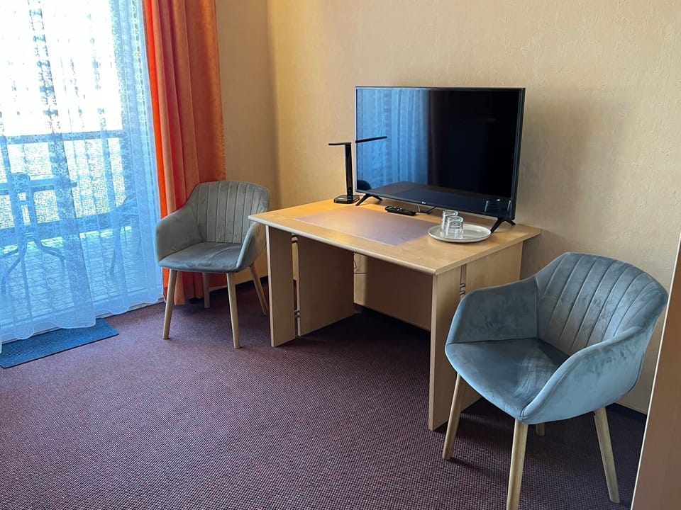 Comfort Double Room, Balcony | Desk, laptop workspace, WiFi (free), individually decorated
