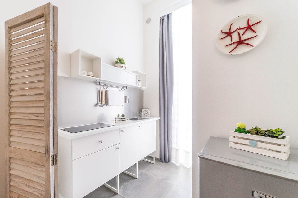 Superior Double Room, Balcony | Private kitchen
