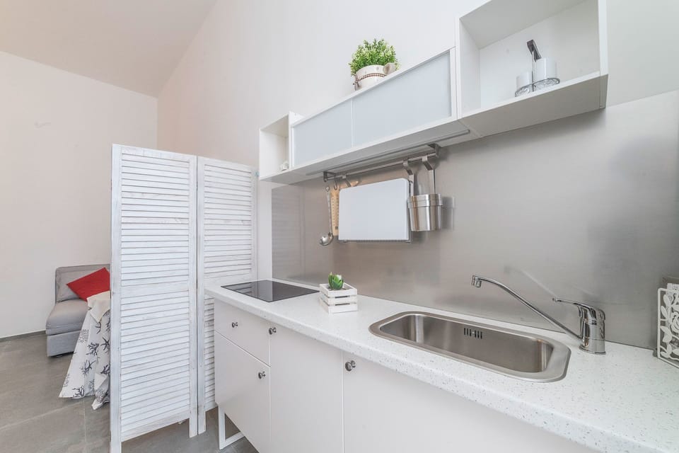 Superior Double Room, Balcony | Private kitchen