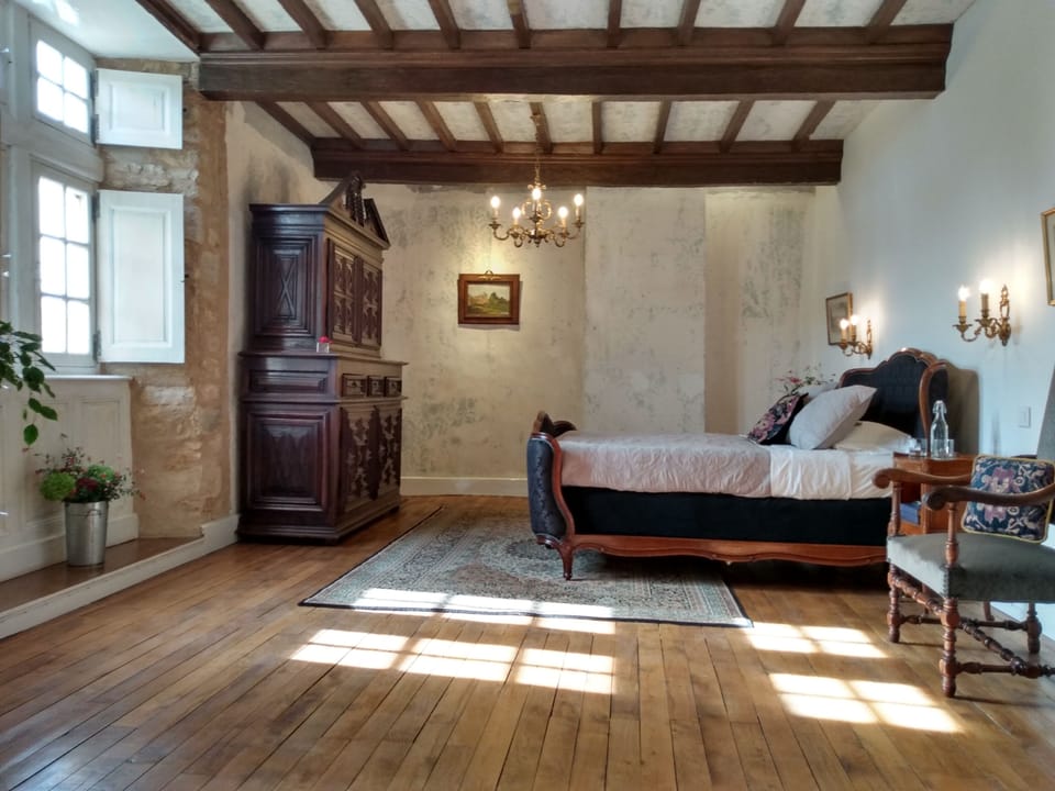 Deluxe Suite (Est) | Room amenity