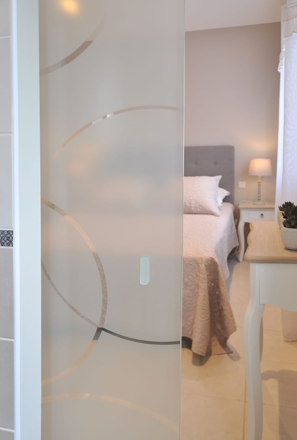Standard Room | Individually decorated, individually furnished, blackout drapes