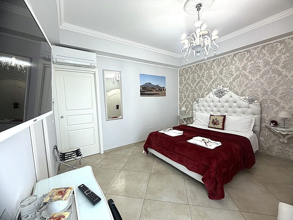 Superior Double Room, Balcony | Premium bedding, down comforters, memory foam beds, minibar