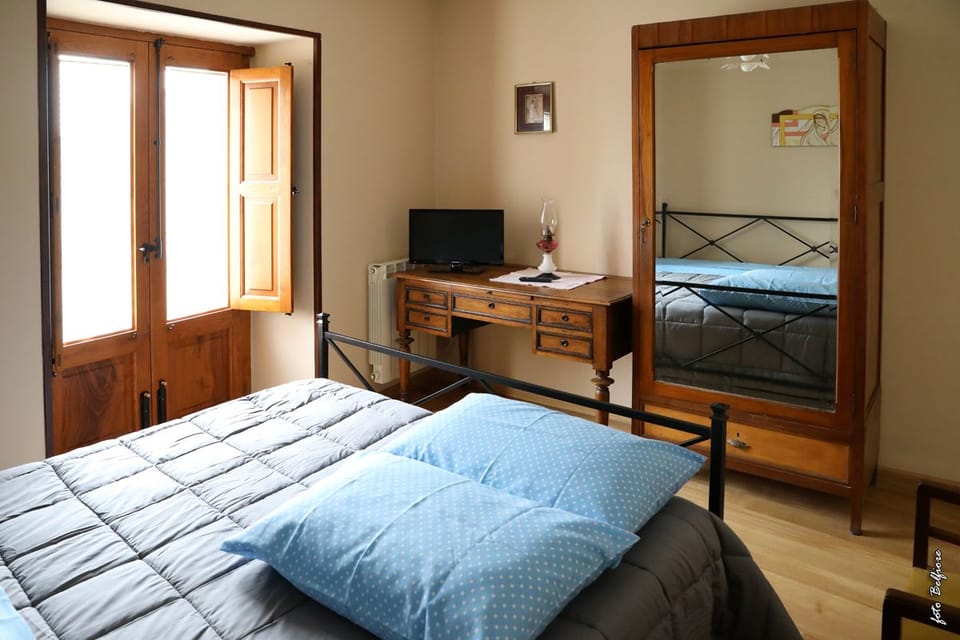 Double Room, 1 Queen Bed (Federico Il Grande) | Free WiFi, bed sheets, wheelchair access