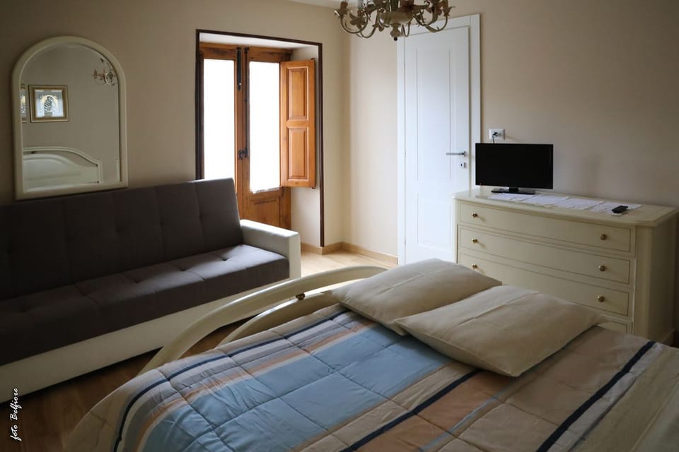 Classic Triple Room, 1 Queen Bed with Sofa bed (Eleonora d'Angiò) | Free WiFi, bed sheets, wheelchair access