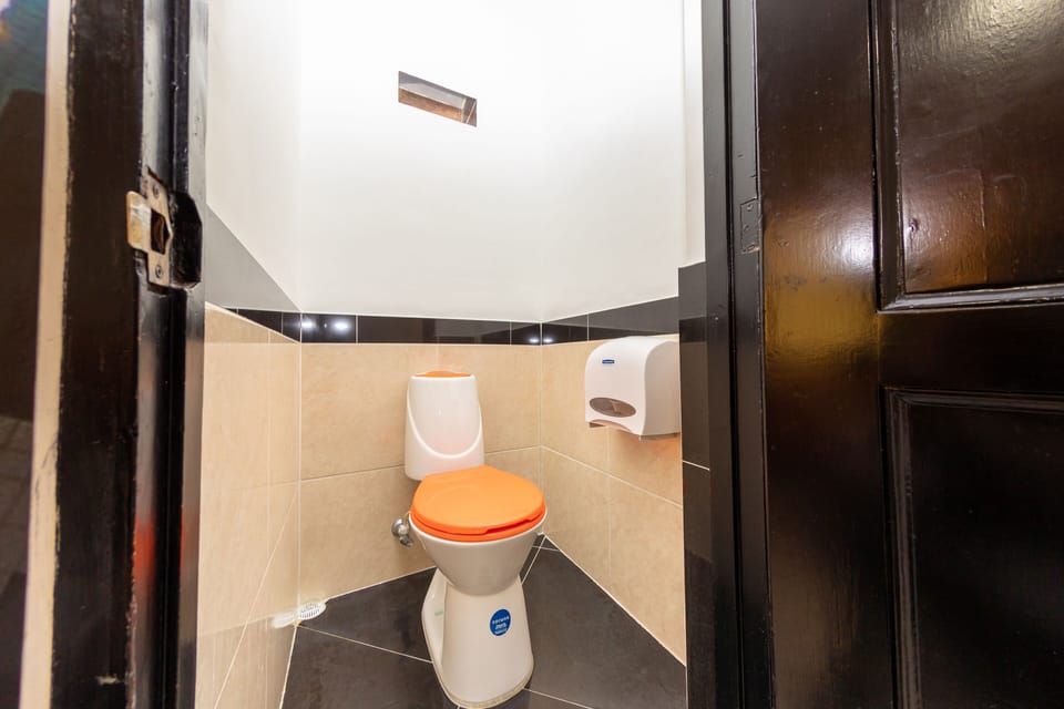 Suite | Bathroom | Shower, towels