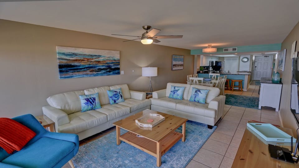 Open floor plan for families and entertaining. 