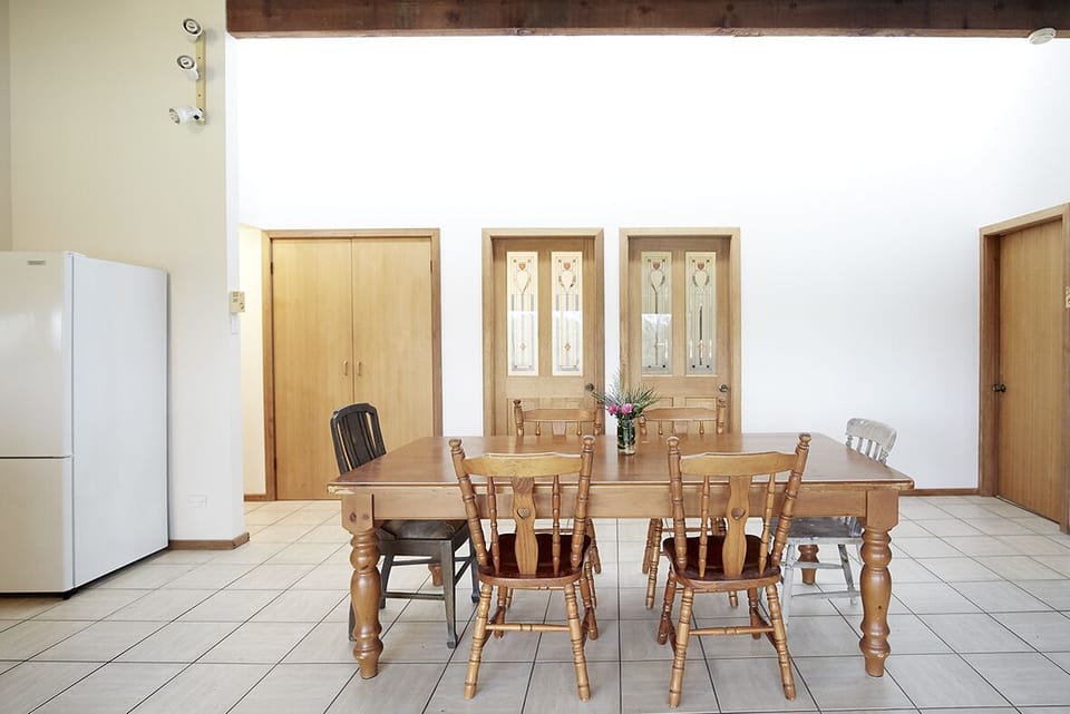 Country style dining