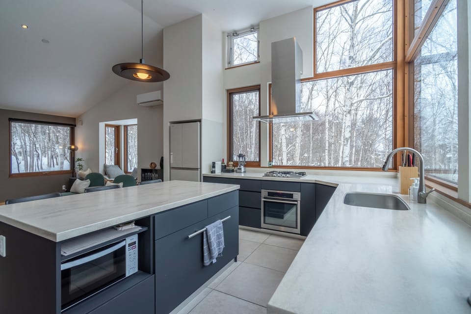 House | Private kitchen | Coffee/tea maker, fridge, microwave, oven