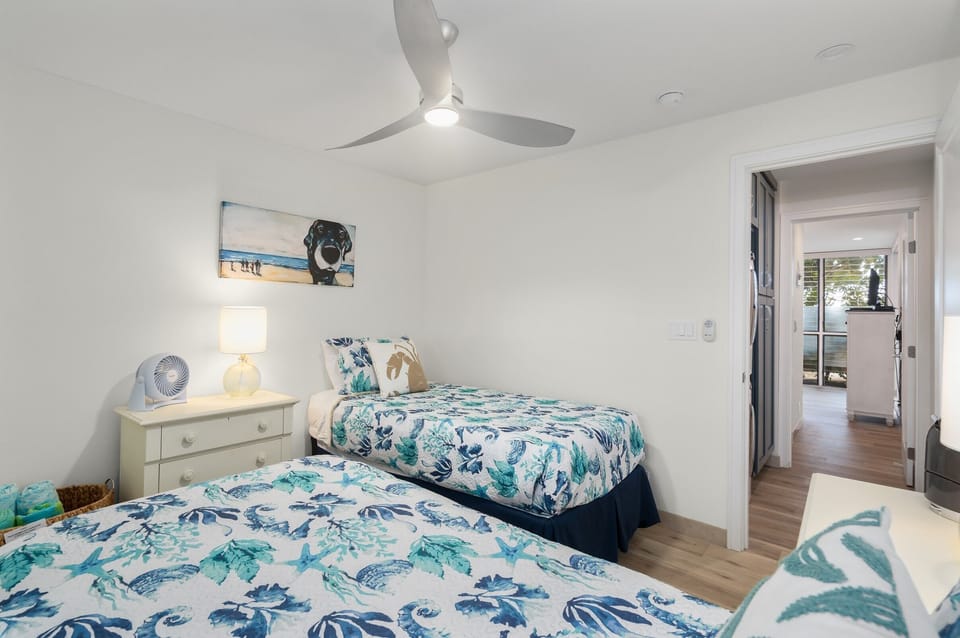 The setup in the guest bedroom makes it really spacious