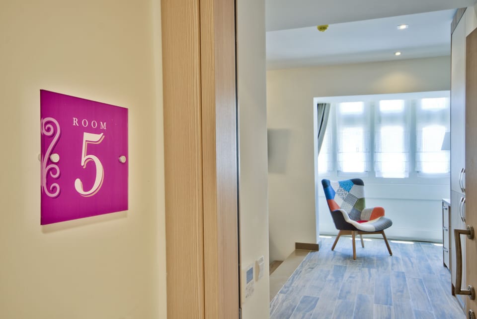 Traditional Room, Multiple Beds, City View (No5) | 1 bedroom, in-room safe, desk, laptop workspace