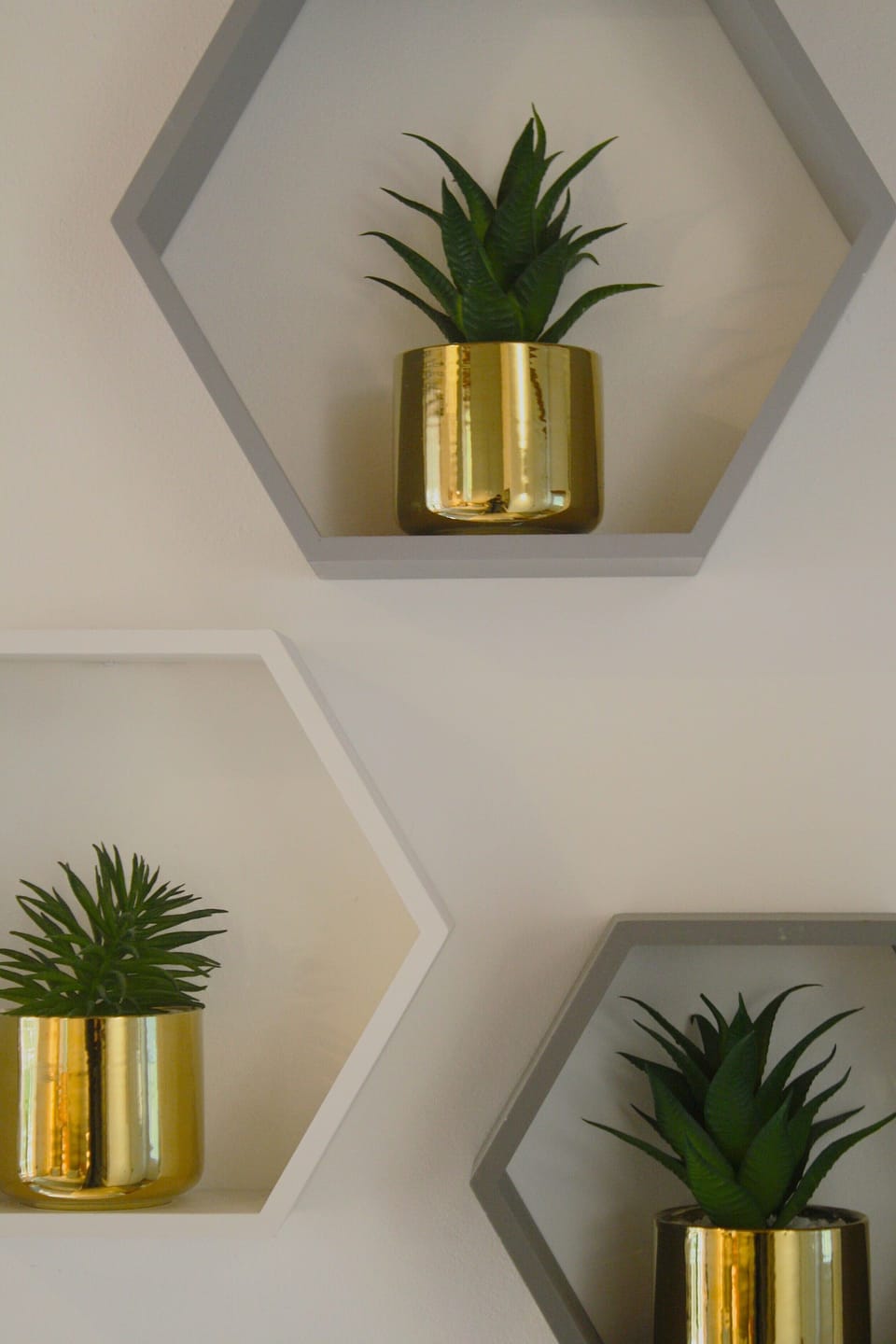 Comfort Twin Room | Premium bedding, minibar, in-room safe, individually decorated