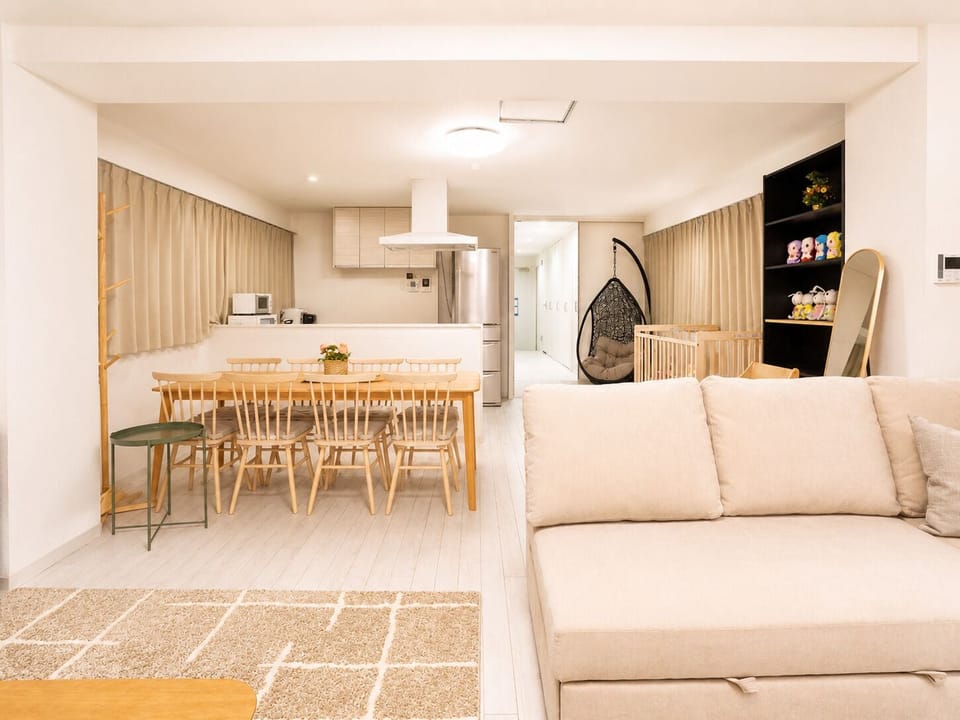 Apartment | 2 bedrooms, desk, blackout drapes, soundproofing