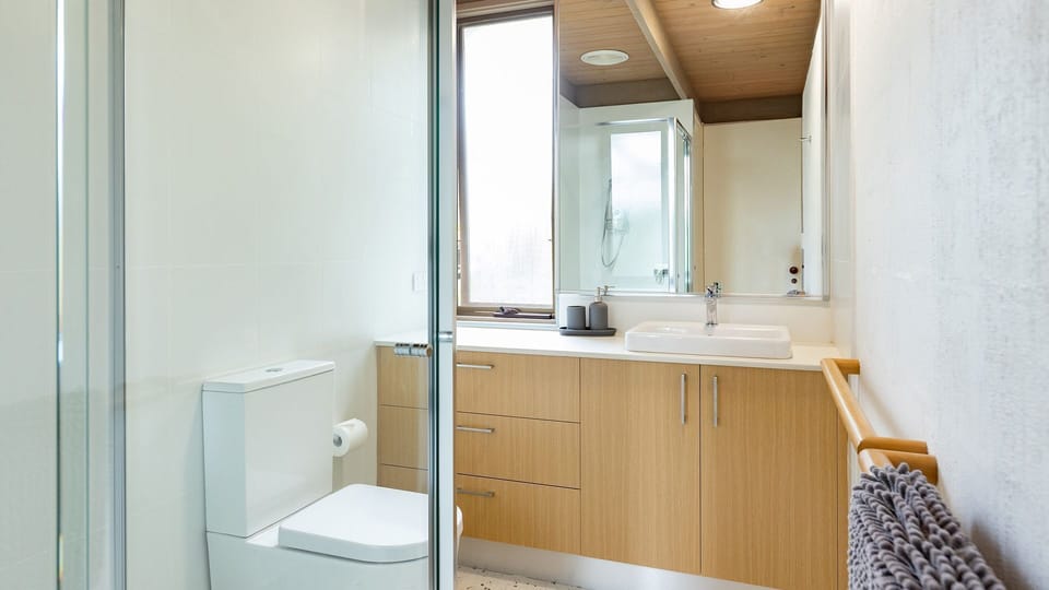 Bath room - 1