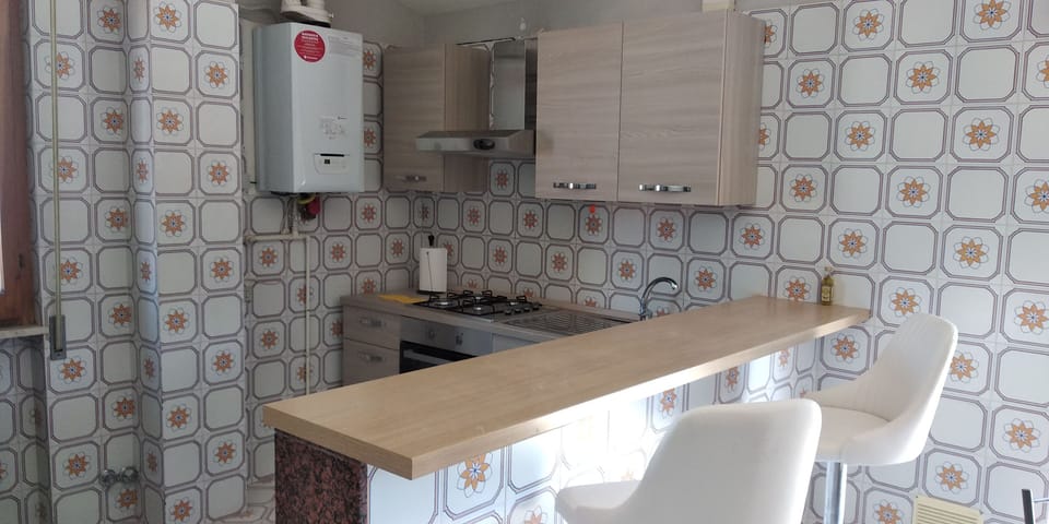Kitchen / dining