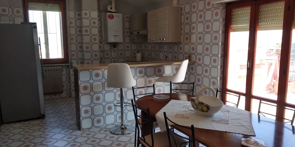Kitchen / dining