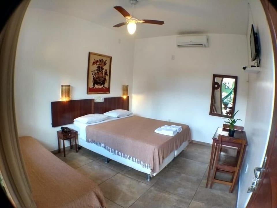 Deluxe Triple Room | Minibar, in-room safe, soundproofing, free WiFi