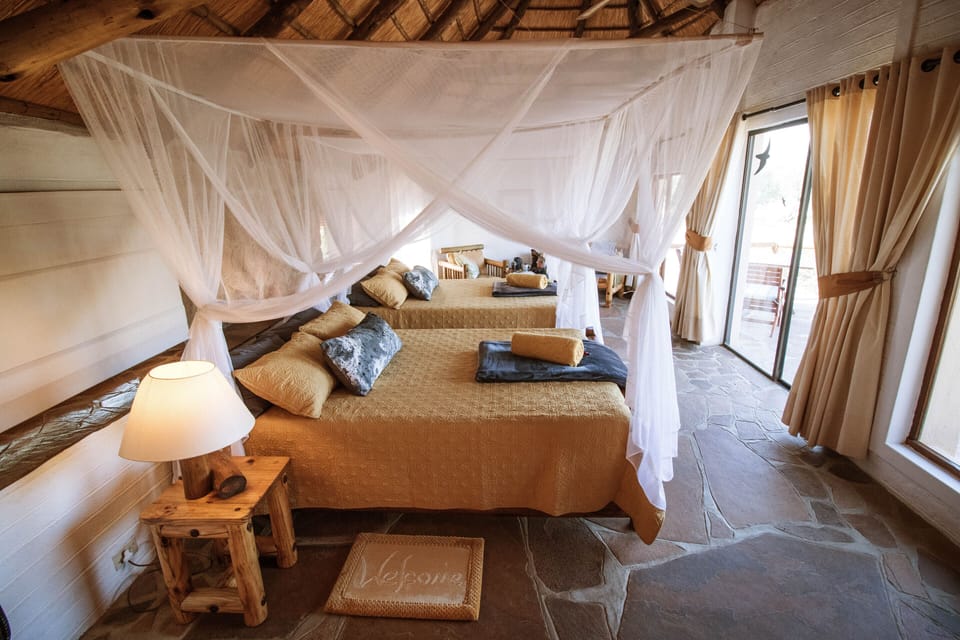Bungalow | Premium bedding, pillowtop beds, minibar (free items), in-room safe