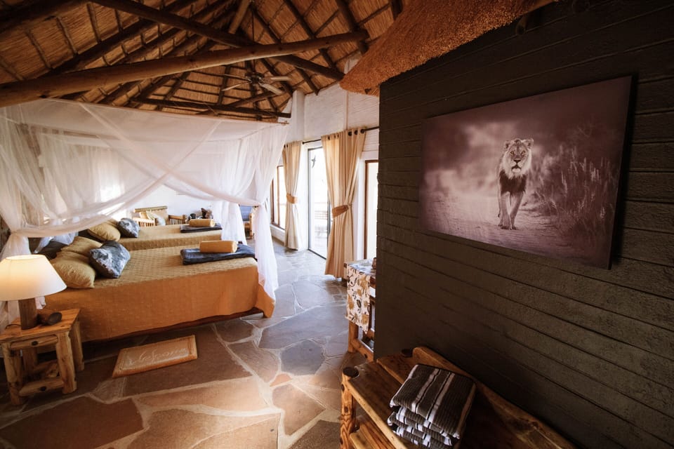 Bungalow | Premium bedding, pillowtop beds, minibar (free items), in-room safe