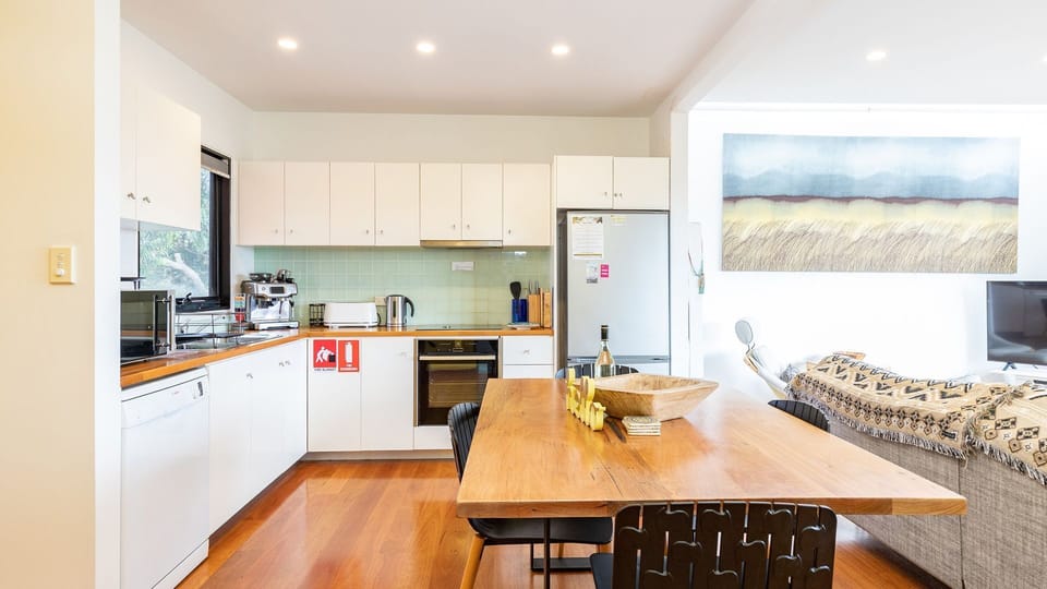 Dining & Kitchen